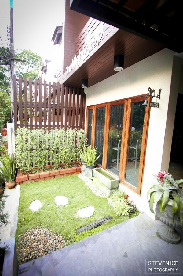 Auberge de jeunesse One Night Zleep At Nimman à Chiang Mai Extérieur photo