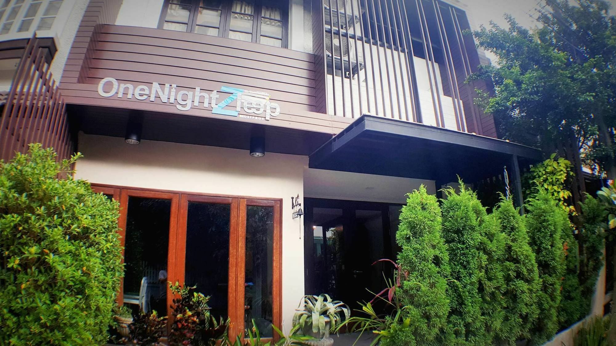 Auberge de jeunesse One Night Zleep At Nimman à Chiang Mai Extérieur photo